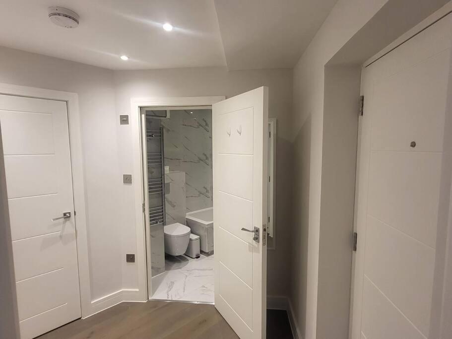 Entire Reigate Apartment Hosted By Pius Dış mekan fotoğraf