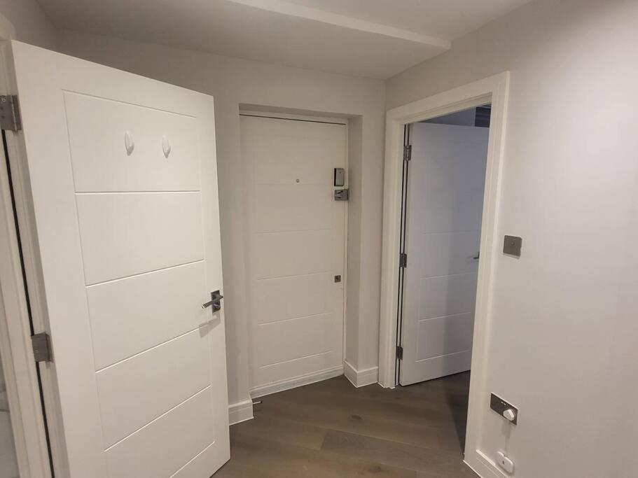 Entire Reigate Apartment Hosted By Pius Dış mekan fotoğraf